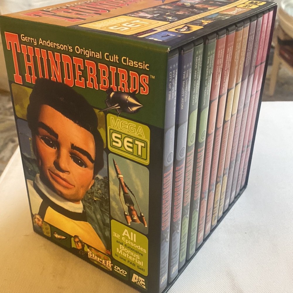THUNDERBIRDS Mega Set - 12 DVD - All 32 Episodes - RARE from 1965 Series